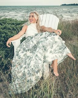 Olivia Harlan feet photo 11