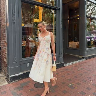 Olivia Harlan feet photo 15