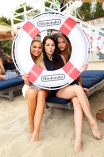 Olivia Holt feet photo thumbnail