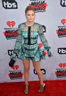 Olivia Holt feet photo thumbnail
