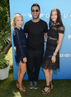 Olivia Holt feet photo thumbnail