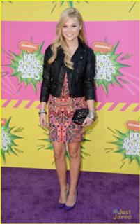 Olivia Holt feet photo thumbnail