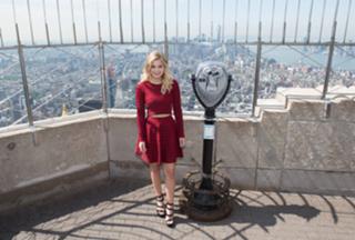 Olivia Holt feet photo thumbnail
