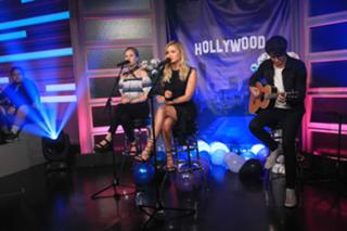 Olivia Holt feet photo thumbnail