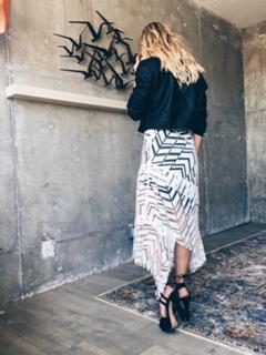 Olivia Holt feet photo thumbnail