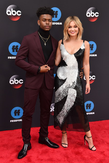 Olivia Holt feet photo thumbnail