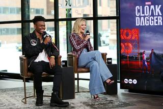 Olivia Holt feet photo thumbnail