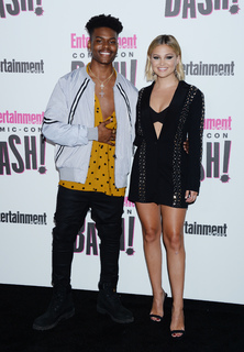 Olivia Holt feet photo thumbnail