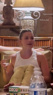 Olivia Holt feet photo thumbnail