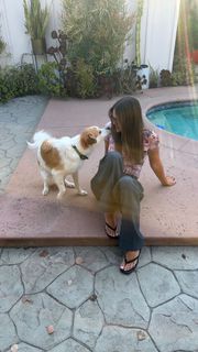 Olivia Holt feet photo thumbnail