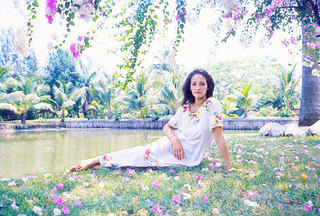 Olivia Hussey feet photo 8