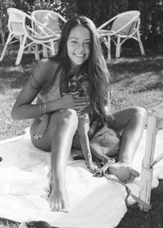 Olivia Hussey feet photo 1
