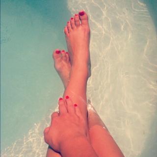 Olivia Jordan feet photo 7