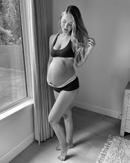 Olivia Jordan feet photo 2
