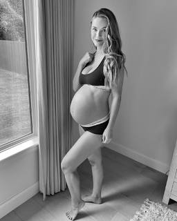Olivia Jordan feet photo 1