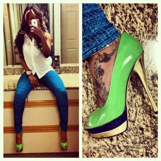 Olivia Longott feet photo 5