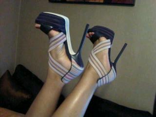 Olivia Longott feet photo 7