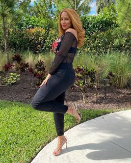Olivia Longott feet photo 14