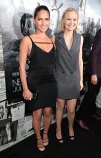 Olivia Munn feet photo thumbnail
