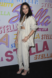 Olivia Munn feet photo thumbnail