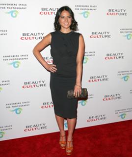 Olivia Munn feet photo thumbnail