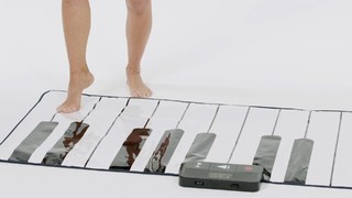 Olivia Munn feet photo thumbnail