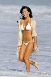 Olivia Munn feet photo thumbnail