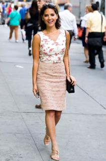 Olivia Munn feet photo thumbnail