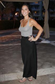 Olivia Munn feet photo thumbnail