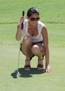 Olivia Munn feet photo thumbnail