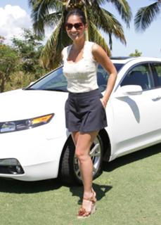 Olivia Munn feet photo thumbnail