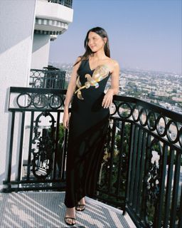 Olivia Munn feet photo thumbnail