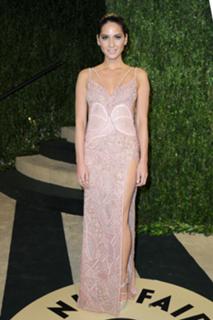 Olivia Munn feet photo thumbnail