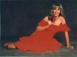 Olivia Newton-John feet photo thumbnail