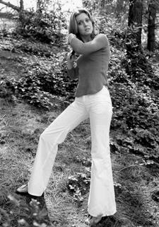 Olivia Newton-John feet photo thumbnail