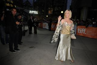 Olivia Newton-John feet photo thumbnail