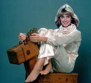 Olivia Newton-John feet photo thumbnail