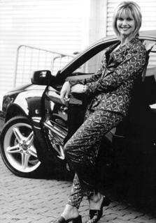 Olivia Newton-John feet photo thumbnail