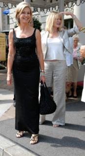 Olivia Newton-John feet photo thumbnail