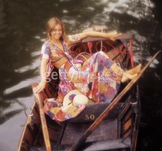 Olivia Newton-John feet photo thumbnail