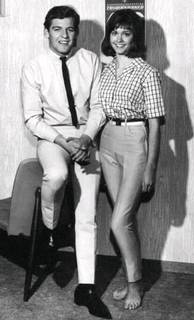 Olivia Newton-John feet photo thumbnail