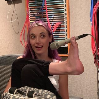 Olivia O'Brien feet photo 3