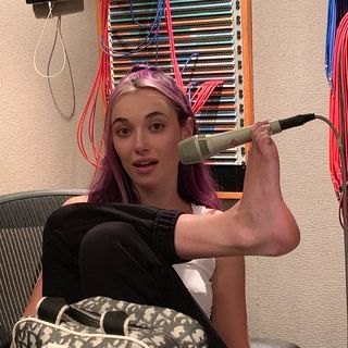 Olivia O'Brien feet photo 1