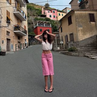 Olivia O'Brien feet photo 9