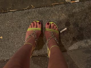 Olivia O'Brien feet photo 16