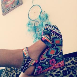Olivia Olson feet photo 15