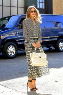 Olivia Palermo feet photo thumbnail
