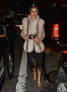 Olivia Palermo feet photo thumbnail