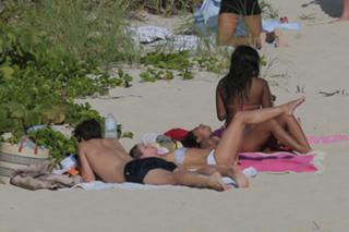 Olivia Palermo feet photo thumbnail