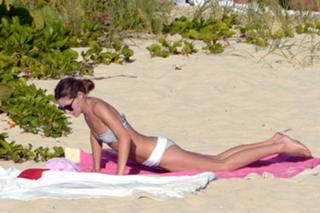 Olivia Palermo feet photo thumbnail